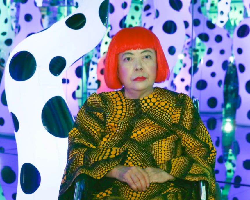 Morre Yayoi Kusama, a “Rainha das Bolinhas”, aos 97 anos Morre Yayoi Kusama a Rainha das Bolinhas aos 97 anos