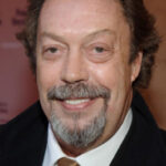 Morreu Tim Curry estrela de The Rocky Horror Picture Show e Sozinho em Casa 2 aos 80 anos