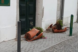 Viana Autarquia repudia atos de vandalismo no centro historico