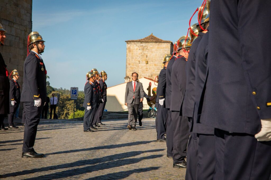 Barcelos: 98 anos de cidade com cerimónia de hastear da bandeira barcelos 3