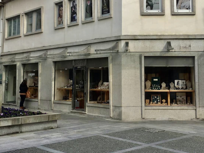 Esposende: Entrou na ourivesaria e roubou relógio de mais de 20 mil euros. "Esta rua é um hotspot criminal", afirmam comerciantes cipriano esposende assalto ourivesaria furto relogio