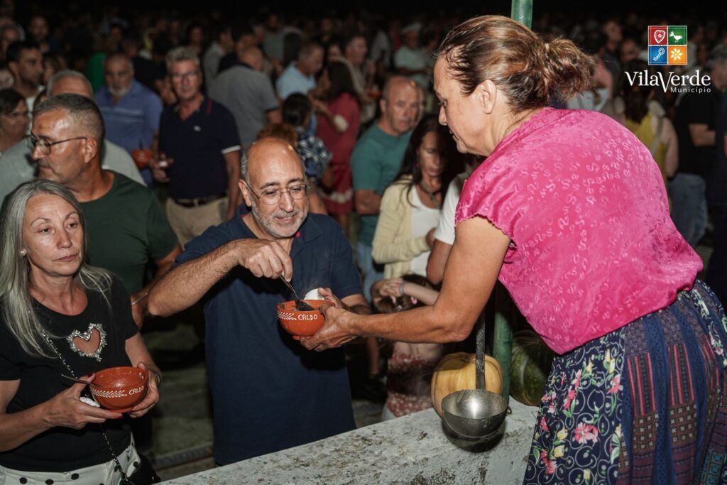 Vila Verde: Festa do Caldo do Pote atrai multidão a Sabariz na 'Rota das Colheitas 2026' 795809507 1805891987503495 7159830242158354065 n