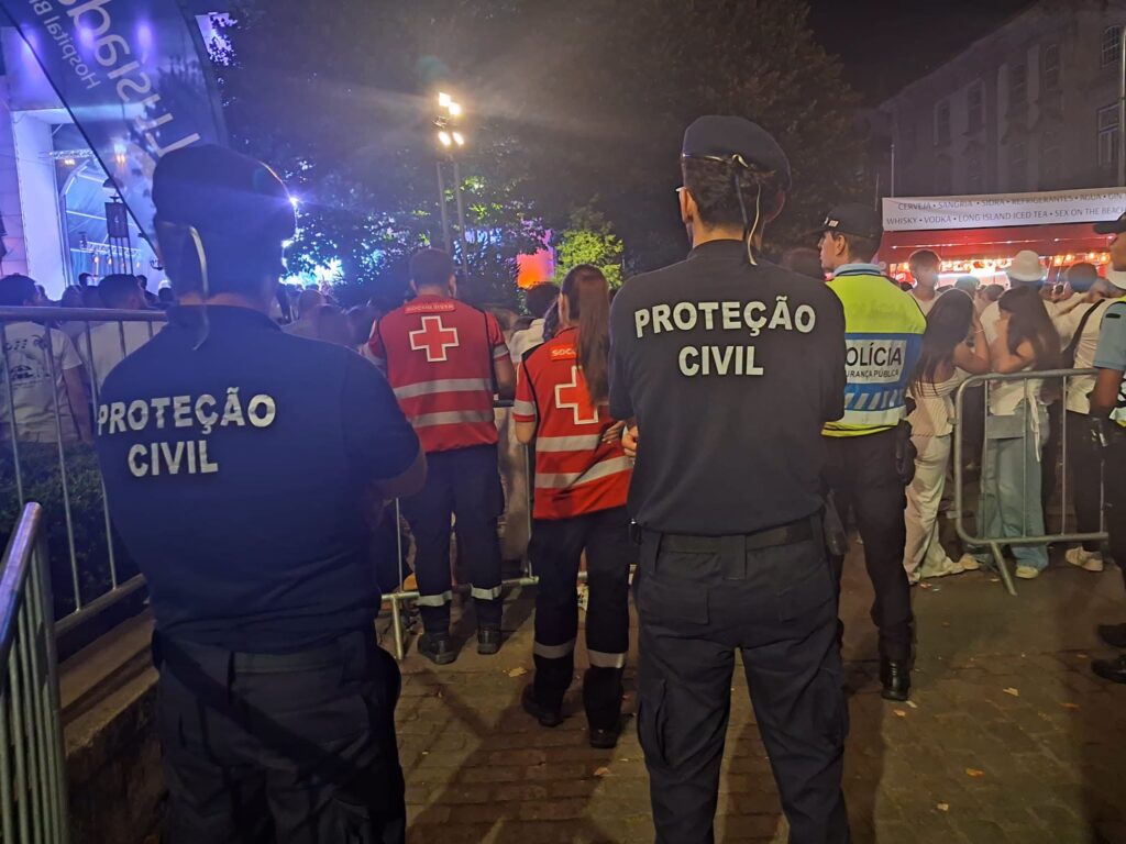 Braga: Dispositivo de socorro da Noite Branca resolveu mais de 80% dos casos no local e evitou pressão hospitalar 805027223 1074067668852937 4159749298366926033 n