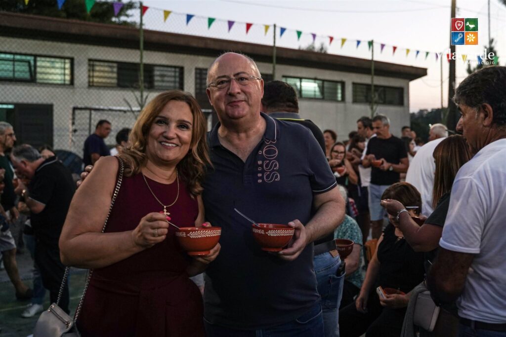 Vila Verde: Festa do Caldo do Pote atrai multidão a Sabariz na 'Rota das Colheitas 2026' 819094193 1036238282737058 429958157118320330 n
