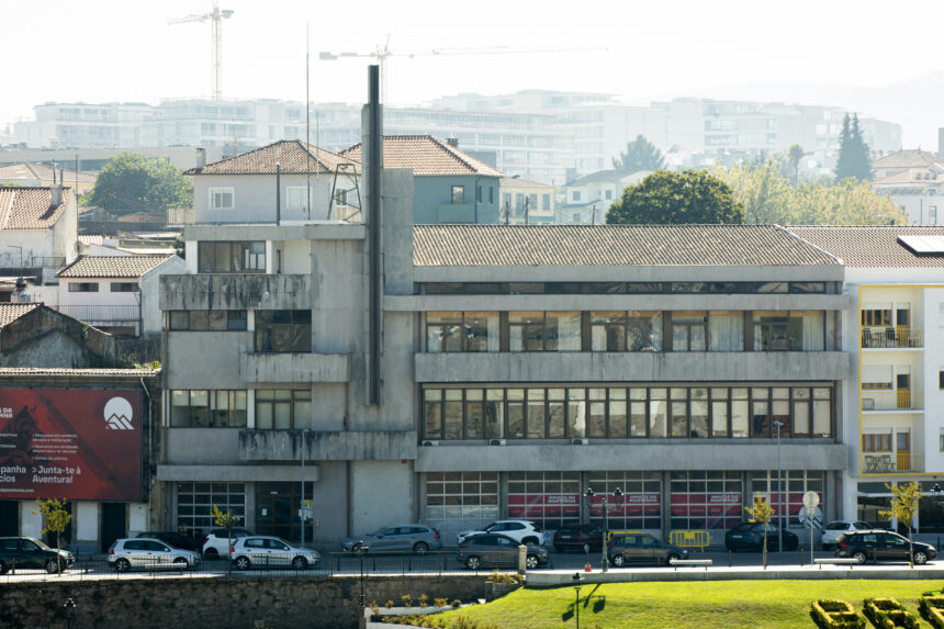 Barcelos Municipio adquire antigo Quartel dos Bombeiros de Barcelinhos por 11 milhoes de euros para servicos municipais e juventude