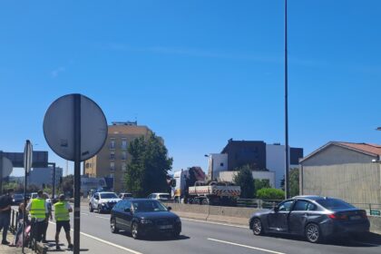 Braga Acidente na Circular Urbana complica transito junto ao tunel da estacao