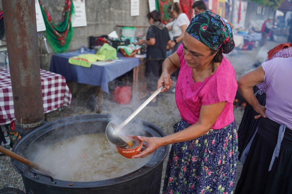 Vila Verde: Festa do Caldo do Pote de Sabariz reúne 27 variedades confecionadas a lenha CaldoPote2025 04