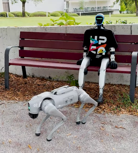 Barcelos: Robô humanoide e cão robótico dão as boas-vindas aos novos estudantes do UPCA Captura de ecra 2026 09 11 162748