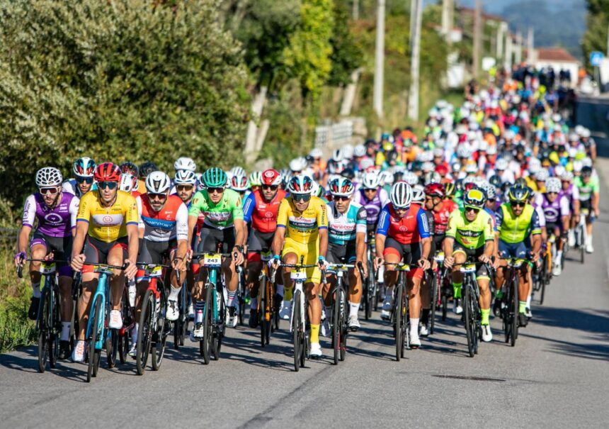 Ciclismo Oitava edicao do Granfondo do berco do Alvarinho junta centenas de ciclistas este domingo