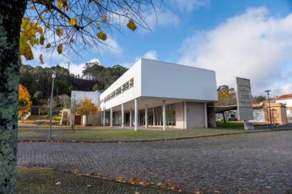 Esposende Municipio concede apoio de 50 mil euros para obras urgentes no Salao Pastoral de Palmeira de Faro