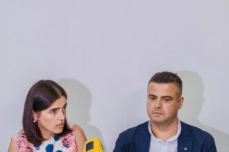Famalicao PS vota contra emprestimo bancario de 34 milhoes de euros para as Piscinas Municipais