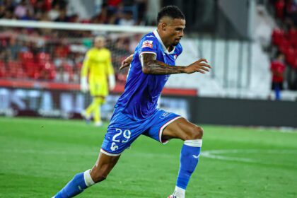 Futebol Gil Vicente renova com Carlos Eduardo e cede avancado ao Sabah FK do Azerbaijao