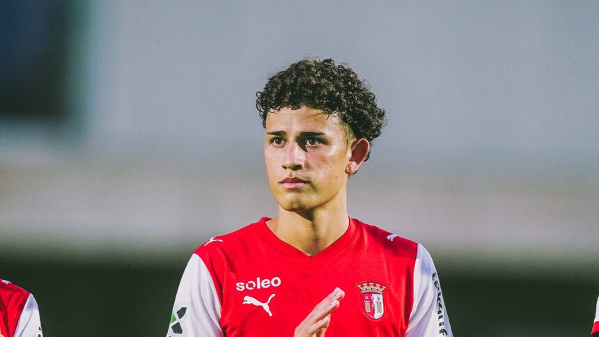 Futebol: Médio do SC Braga Jetzen Lopez convocado pela primeira vez para a Seleção A do Chile Futebol Medio do SC Braga Jetzen Lopez convocado pela primeira vez para a Selecao A do Chile