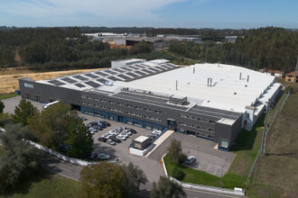 Sunenergy instala bateria industrial de 200 kWh na Veneporte para maximizar eficiencia fotovoltaica