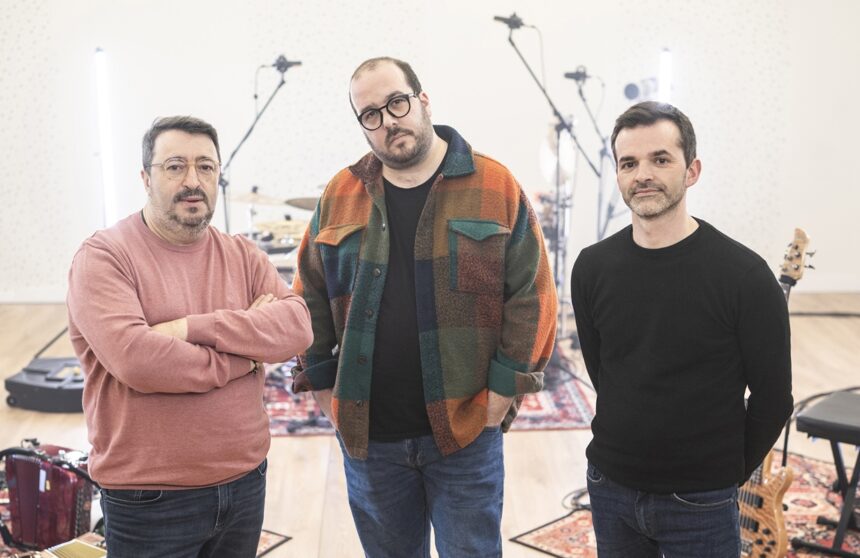 Viana PHOLE apresenta reinterpretacao da concertina no Casino Afifense