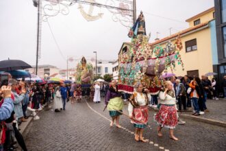 Vila Praia de Ancora celebra tradicoes maritimas na Festa de Nossa Senhora da Bonanca