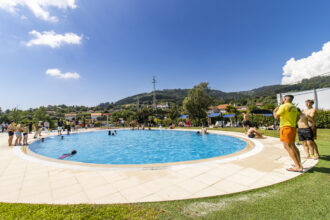 Vila Verde Municipio assinalou o Dia Internacional da Juventude com piscinas gratuitas musica e astronomia