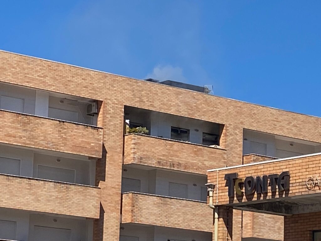 Barcelos: Incêndio consome apartamento num quarto andar WhatsApp Image 2026 09 11 at 14.06.21