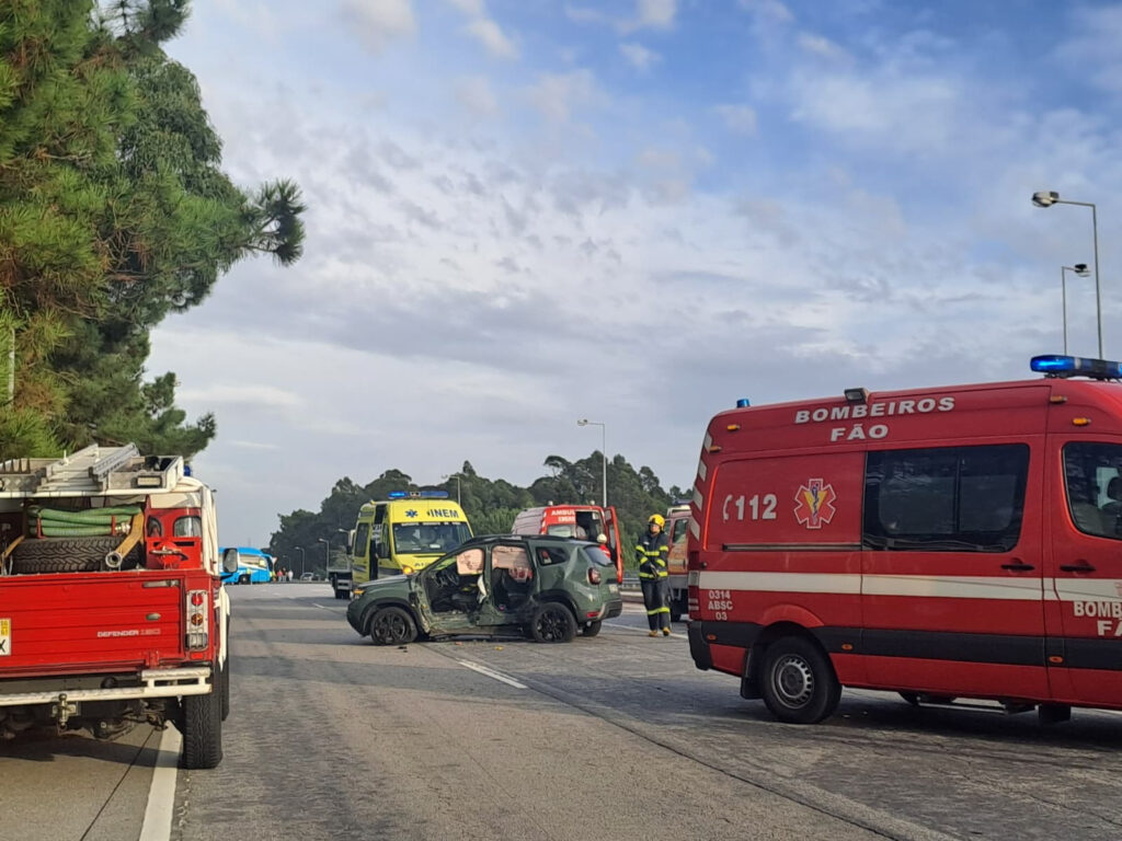 acidente no a28 esposende tres feridos graves - 2