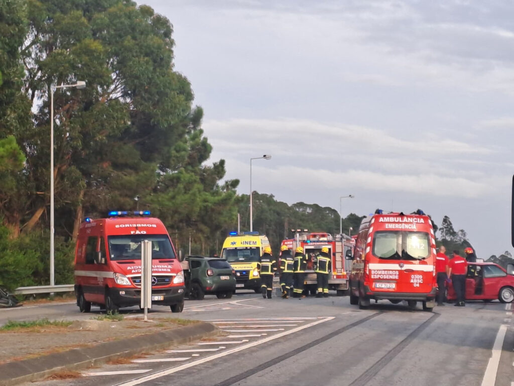 acidente no a28 esposende tres feridos graves - 2
