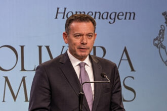 luis montenegro - 2