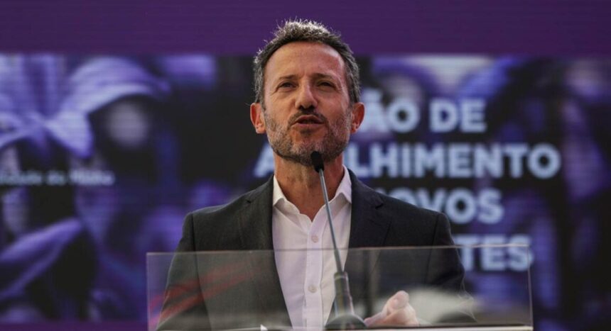 Braga: Reitor da UMinho saúda 2.800 novos alunos. "Não tenham medo de falhar e de pedir ajuda" uminho braga pedro arezes
