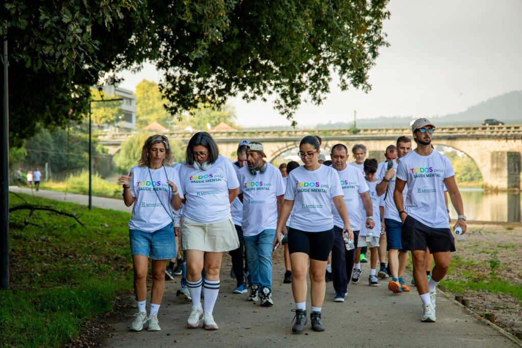 Barcelos Caminhada Todos pela Saude Mental junta comunidade em Vila Frescainha no Mes da Saude Mental