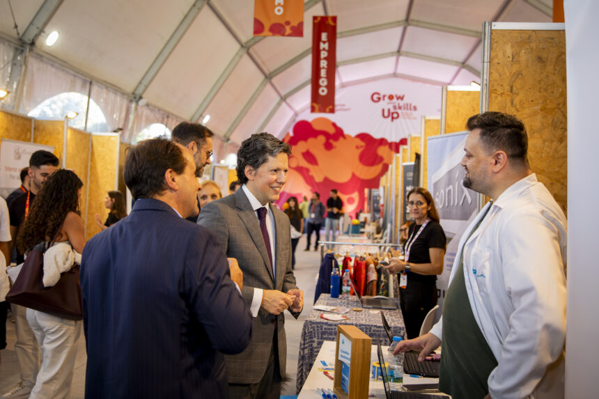 Barcelos: Feira de Emprego "Grow Your Skills Up" encerra com balanço positivo de Carlos Eduardo Reis Barcelos Feira de Emprego Grow Your Skills Up encerra com balanco positivo de Carlos Eduardo Reis