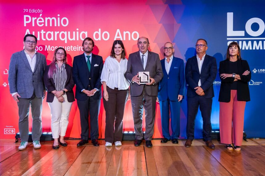 Barcelos: Município distinguido no Prémio Autarquia do Ano pelo combate à exclusão social com o projeto BarcElos d'Abrigo Barcelos Município distinguido no Prémio Autarquia do Ano pelo combate à exclusão social com o projeto BarcElos d'Abrigo