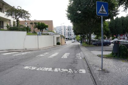 Braga Repavimentacao condiciona transito em duas ruas na envolvente do Centro de Saude de Infias