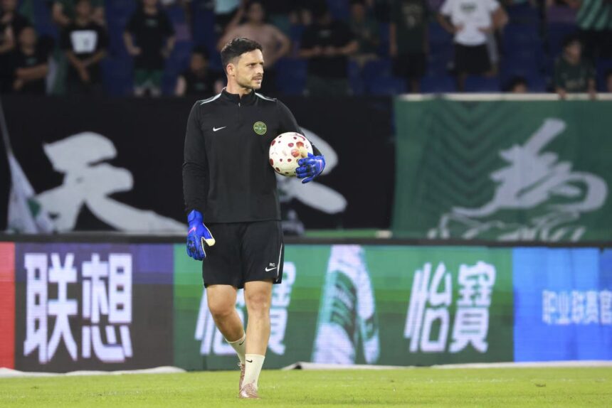 De Tamel Sao Verissimo para o topo do futebol chines A caminhada de Ricardo Cruz no Zhejiang FC