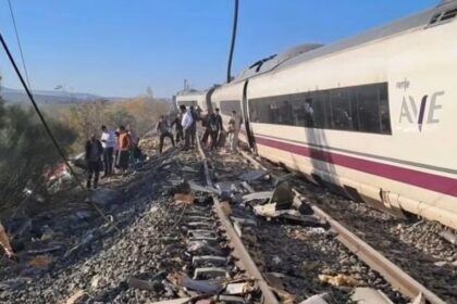 Espanha Colisao entre dois comboios de alta velocidade em Toledo faz pelo menos 46 mortos e1793210764679
