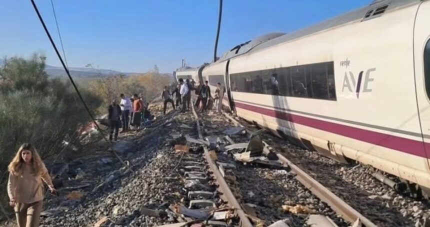 Espanha Colisao entre dois comboios de alta velocidade em Toledo faz pelo menos 46 mortos e1793210764679