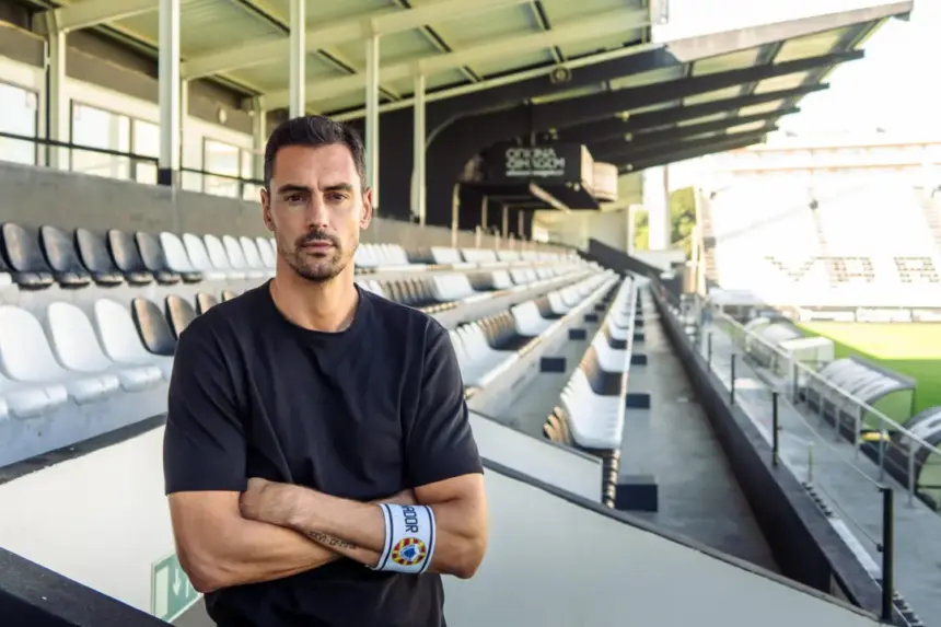 Futebol: André Pinto assume comando técnico do Varzim SC com objetivo de dar a volta na Liga 3 Futebol Andre Pinto assume comando tecnico do Varzim SC com objetivo de dar a volta na Liga 3
