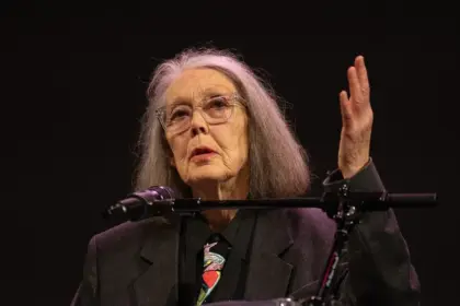 Literatura Canadiana Anne Carson vence Premio Nobel da Literatura 2026