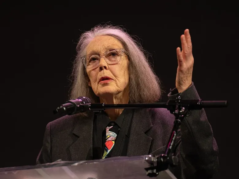Literatura Canadiana Anne Carson vence Premio Nobel da Literatura 2026