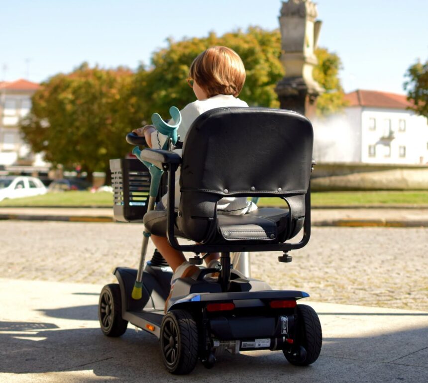 Moncao Autarquia disponibiliza scooters eletricas gratuitas para mobilidade reduzida e1793104560387