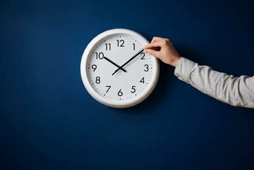 Mudanca de Hora Portugal atrasa os relogios uma hora na madrugada de domingo