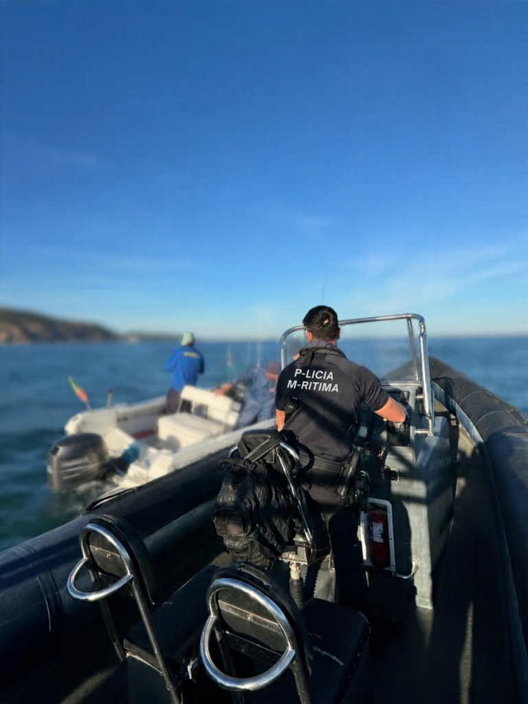 Policia Maritima realiza acao de fiscalizacao em Setubal 1