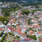 Povoa de Lanhoso Assembleia da Republica chumba elevacao da vila a cidade