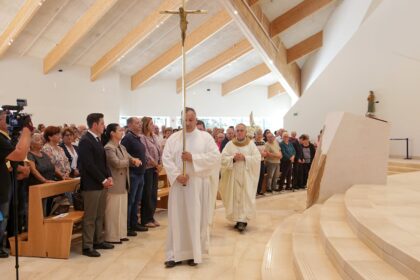 Povoa de Varzim Centros Ocupacionais visitam o novo Santuario Eucaristico de Balasar