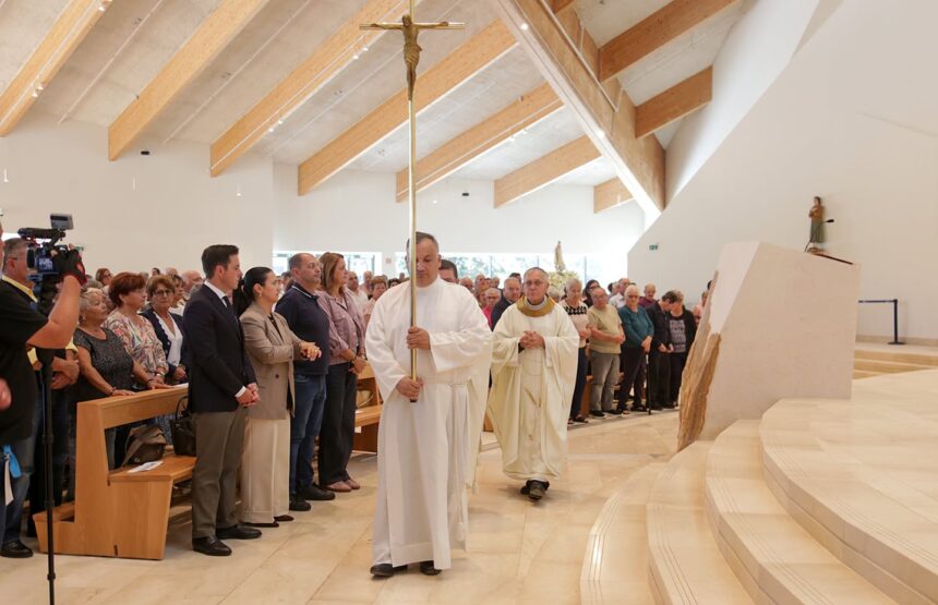 Povoa de Varzim Centros Ocupacionais visitam o novo Santuario Eucaristico de Balasar