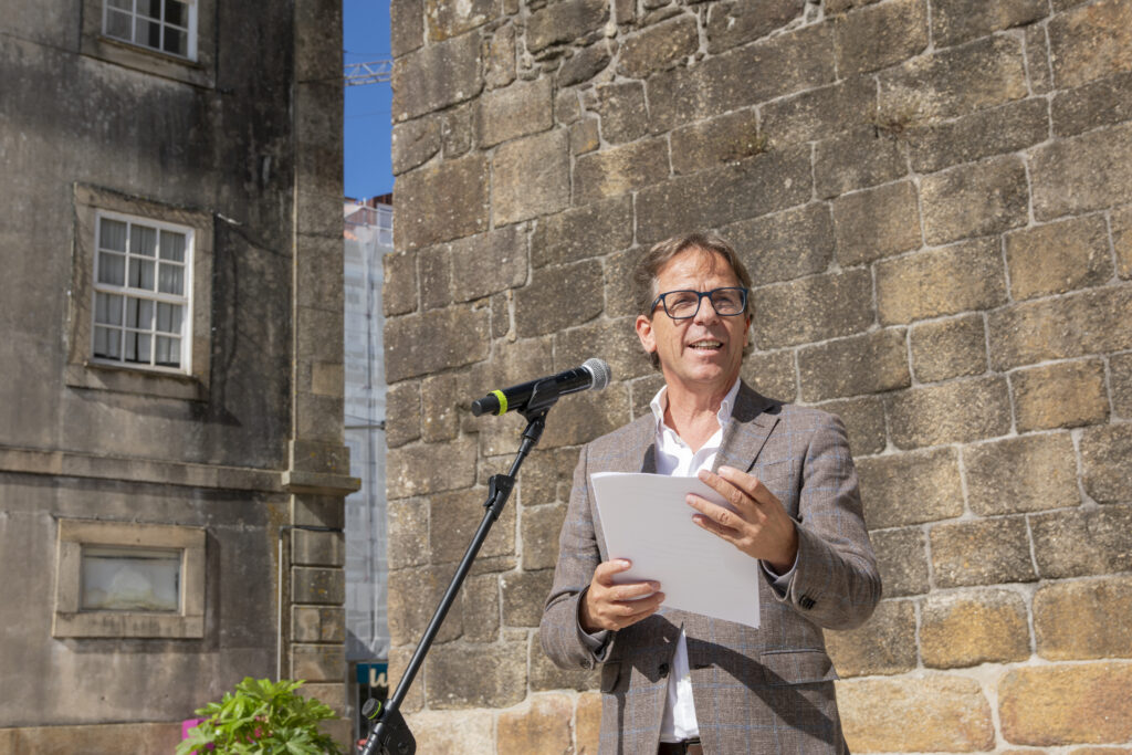 Barcelos: Exposição "Viagem Cigana" inaugurada no centro da cidade antes de ser apresentada no Conselho da Europa Viagem Cigana Barcelos