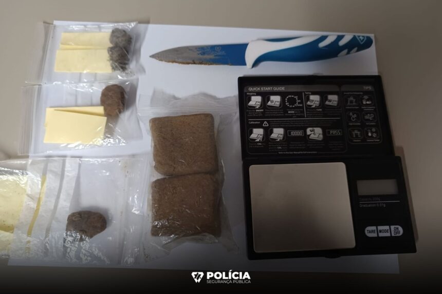 Viana PSP detem dois cidadaos por trafico de droga e conducao sem habilitacao legal